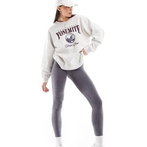 Hollister Yosemite Crewneck